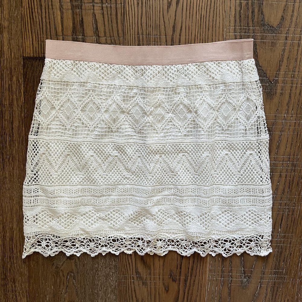American Eagle Lace Mini Skirt size 8